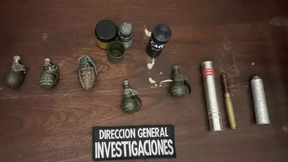 La Policía de Salta secuestró armas y material explosivo durante un allanamiento en Villa Las Rosas