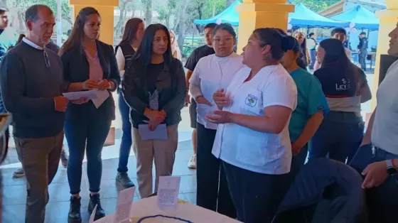 Seguridad expuso las propuestas de formación policial a estudiantes de San Carlos
