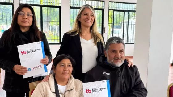 En Rosario de Lerma y La Merced se entregaron 42 escrituras de terrenos