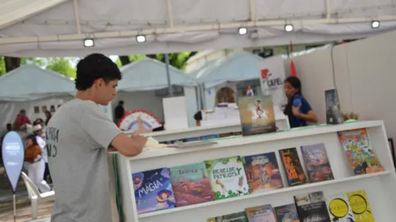 La Feria del Libro de Salta despliega sus actividades en la Usina Cultural