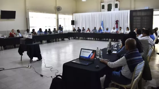 El Gobierno inició en Molinos la ronda de consultas regionales para definir el presupuesto 2027