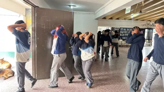 Bomberos de la Policía continúan con las capacitaciones en prevención y actuación ante sismos