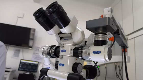 El hospital San Bernardo incorporó un nuevo microscopio quirúrgico para Neurocirugía