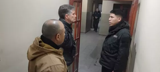El ministro de Seguridad, Nicolás Avellaneda, acompañado por el jefe de Policía, Walter Toledo, supervisaron el servicio policial en dependencias ubicadas en la zona Este de la capital.