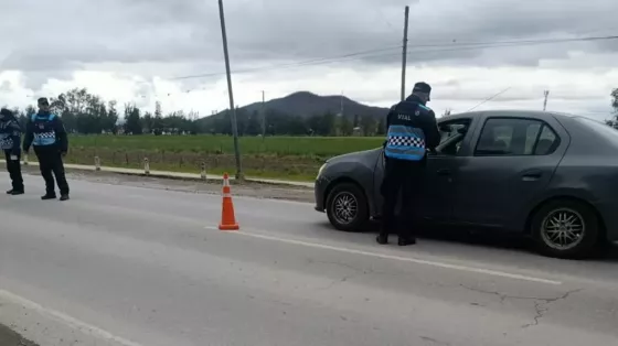 La Subsecretaría de Seguridad Vial coordinó el trabajo preventivo y operativo realizado por la Policía Vial en distintos puntos de control de la provincia