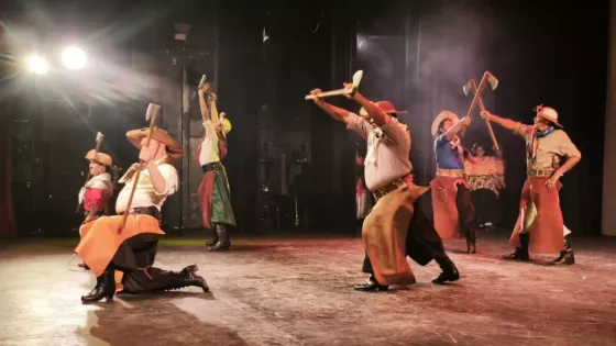 Con una gran convocatoria, la Universidad Abierta de la Tercera Edad realizó su Gala Anual en el Teatro Provincial