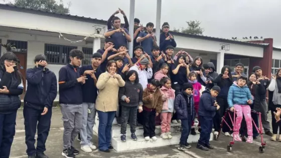 Estudiantes salteños diseñan una pulsera inteligente para mejorar la seguridad de personas sordas e hipoacúsicas