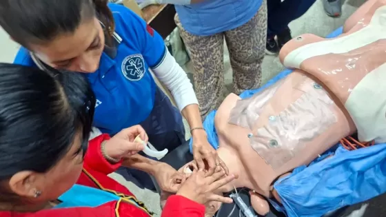 El SAMEC brindó una capacitación en RCP avanzada y emergencias en el Hospital Joaquín Castellanos