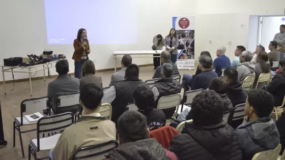 Educación y el sector privado formaron técnicos en Fibra Óptica, impulsando la inserción laboral