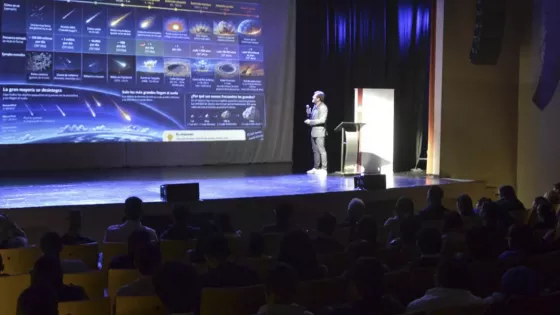 Más de 240 personas participaron de la charla del científico argentino de la NASA Diego Janches en Salta