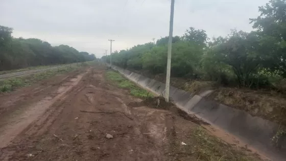 Limpieza de canales y del río Ancho en Cerrillos