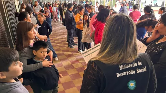 “Ver Para Ser Libres” ya alcanzó seis municipios de Salta y superó los 400 anteojos en sus primeros tres días