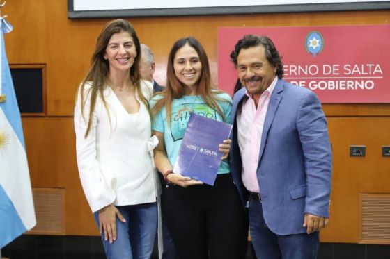 De los 112 emprendimientos que recibieron herramientas, más del 57% están encabezados por mujeres, dijo Sáenz