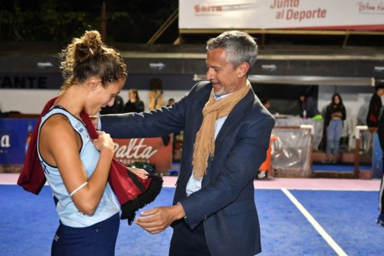 Las Leonas brillaron nuevamente en Salta ante una multitud