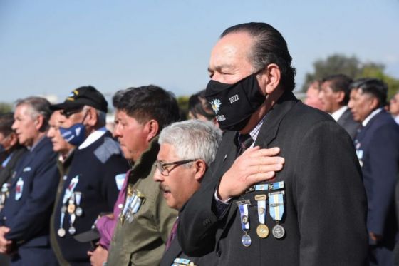 Malvinas a 40 años: el gobernador Sáenz presidió los actos de homenaje a sus héroes