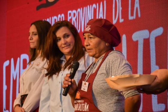 Gloria del Valle Aguirre es la embajadora provincial de la empanada