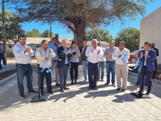 Entregaron viviendas e inauguraron obras en Molinos