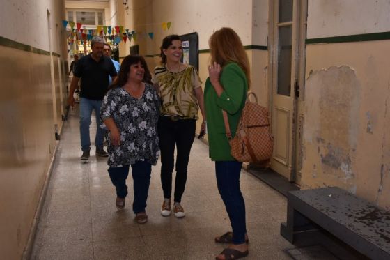 La ministra Fiore supervisó el acondicionamiento de escuelas para el inicio de clases.