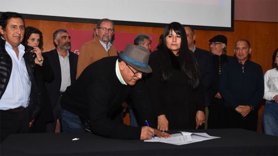 Convenio salarial: El Gobierno acordó con los gremios estatales un incremento del 33% hasta septiembre
