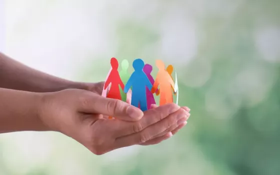 Charla sobre derechos humanos en el Mercado Artesanal