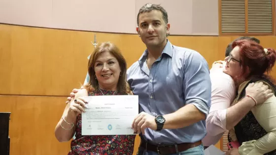 El Gobierno reconoció y certificó a 120 docentes sobre la prevención del suicidio adolescente