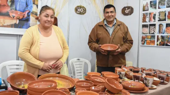 Taller intensivo de Cerámica Calchaquí en el Mercado Artesanal de Salta