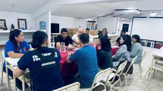 Defensa Civil y Educación planificaron las actividades anuales coordinadas