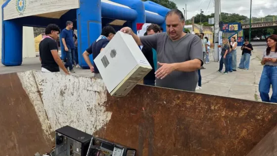 Salteños depositaron más de una tonelada de residuos electrónicos en Plaza España