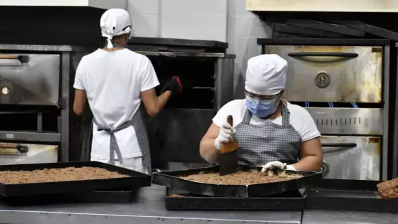 Más de 180 mil estudiantes reciben asistencia alimentaria en establecimientos educativos de la provincia