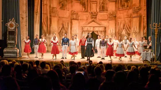 Cientos de salteños disfrutaron Baile de Graduados y se espera una gran despedida este domingo