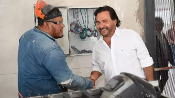 El Gobernador supervisó la obra de la Escuela Técnica Nikola Tesla, con más del 90% de avance