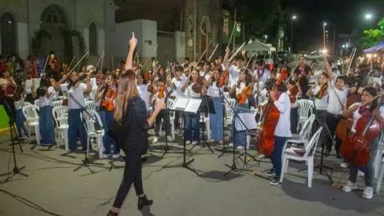 Niños y jóvenes de Orquestas y Coros participaron en un concierto en Güemes
