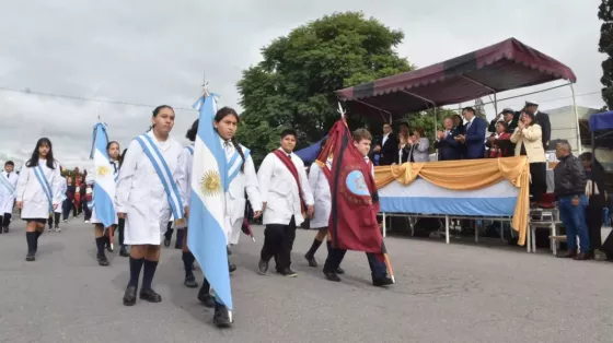 El vicegobernador Marocco participó del 50° aniversario del Colegio “Dr. Ernesto Miguel Aráoz”
