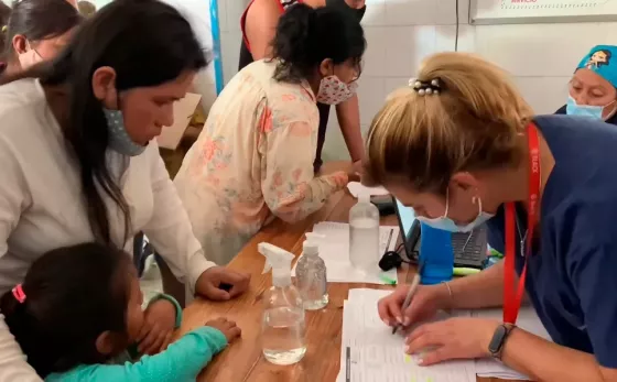 Salud realizó un operativo sanitario en Rivadavia Banda Sur y asistió a más de 100 familias