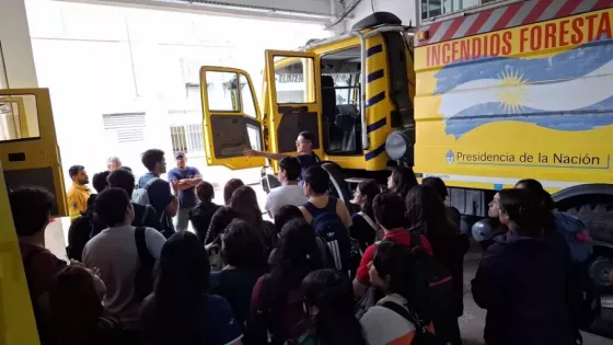 Alumnos de Medicina de la Unsa conocieron el funcionamiento de Defensa Civil