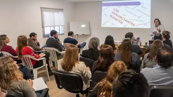 La Subsecretaría de Mujeres inició la capacitación en Ley Micaela en la Auditoría General de la Provincia