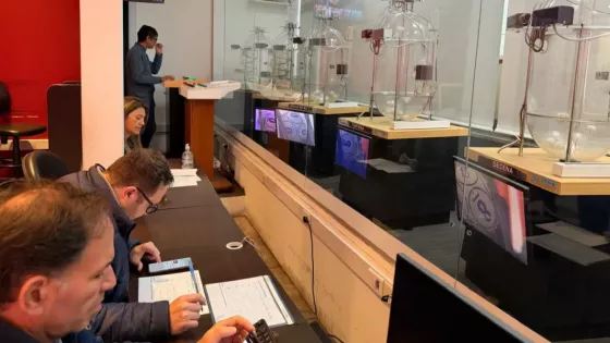 El IPV premió a adjudicatarios cumplidores en un nuevo sorteo del programa “Cumplís y Ganás”