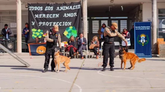 La División Canes del Servicio Penitenciario promovió el cuidado animal en una escuela de Atocha II