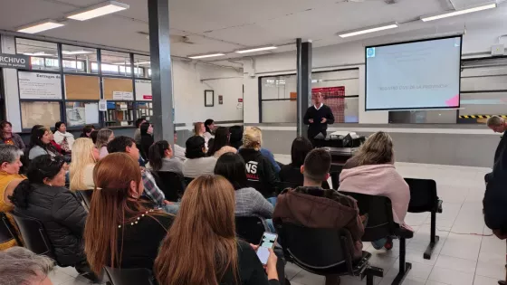 El personal del Registro Civil se capacitó en roles de incendios