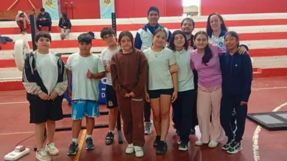 Evaluaron a jóvenes atletas de levantamiento olímpico en Rosario de la Frontera