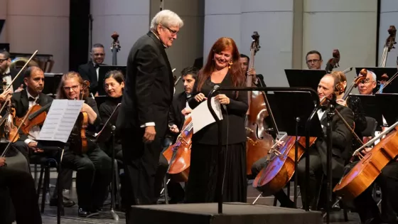 El regreso de Felipe Izcaray para una gala marcada por la emoción y la identidad local