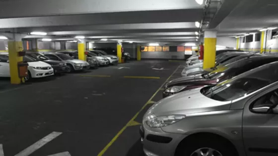 Playas de estacionamiento: Defensa del Consumidor informa cómo deben actuar los consumidores ante daños o robos de vehículos