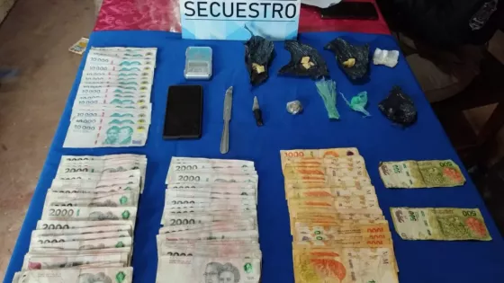 Denuncias Web: Detenidos y secuestro de más de 2000 dosis de droga en Colonia Santa Rosa