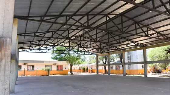 Construyeron un tinglado en la Escuela N°4.483 de Luis Burela