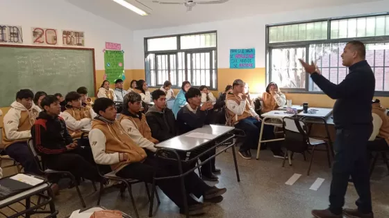 Medios escolares: estudiantes de colegios secundarios producen contenidos radiales