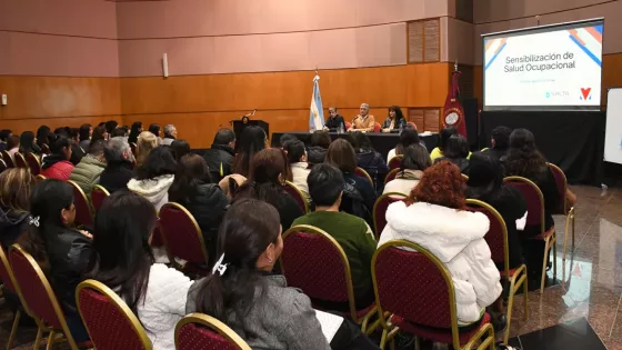 Recursos Humanos realizó una jornada de sensibilización sobre salud ocupacional para equipos de la administración pública
