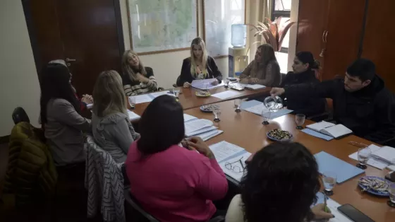 Educación actualiza contenidos sobre consumos problemáticos en el ámbito educativo.