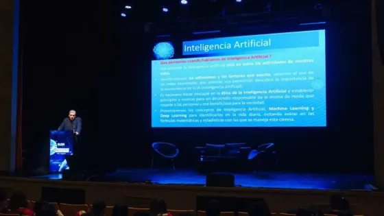 El Ministerio de Educación impulsa la vocación científica en estudiantes durante la conferencia internacional de astronáutica