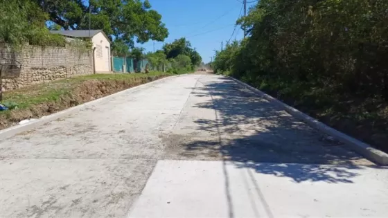 En Vaqueros se pavimentó la calle Julio Cortázar