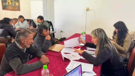 Regularización de terrenos en Cachi: cientos de vecinos recibieron información para avanzar en el proceso dominial